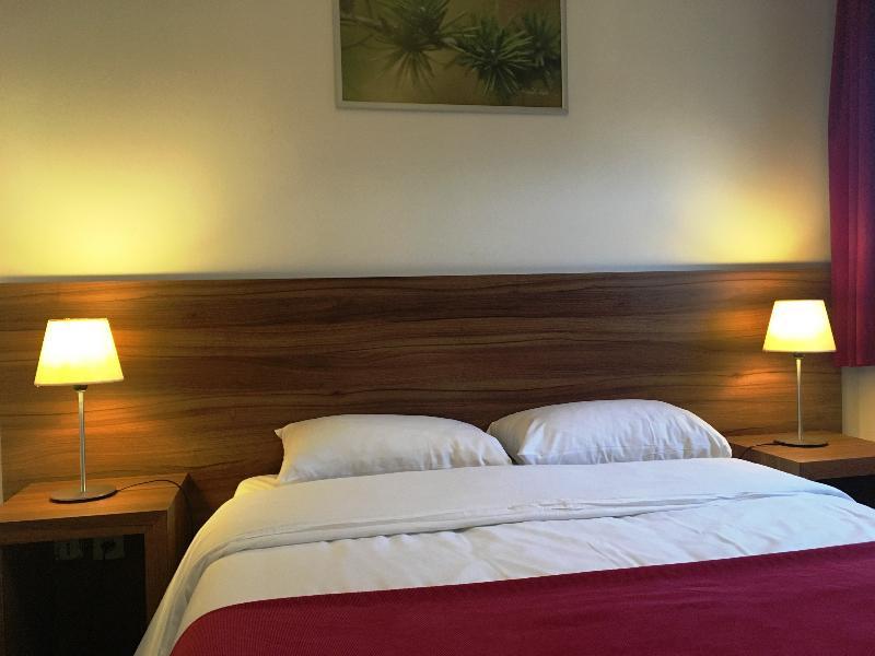 Appart'Hotel Victoria Garden Pau Exterior foto